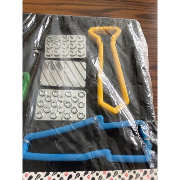 Band of Outsiders cookie cutter & stamp set - Picture 3 of 5